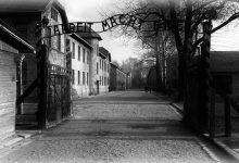 auschwitz concentration camp entrance