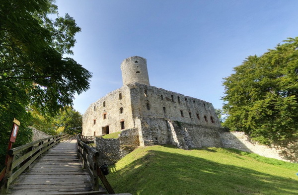 Lipowiec Castle Zamek Krakow