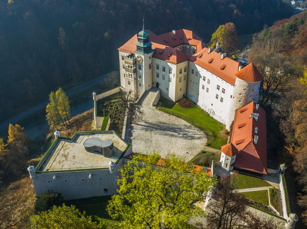 Pieskowa Skała Castle Krakow