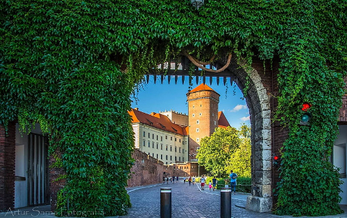 Romantic walk to Wawel castle in Krakow