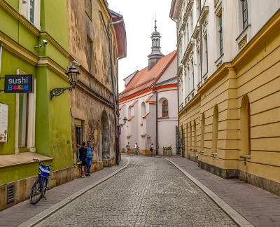 Krakow narrow roads